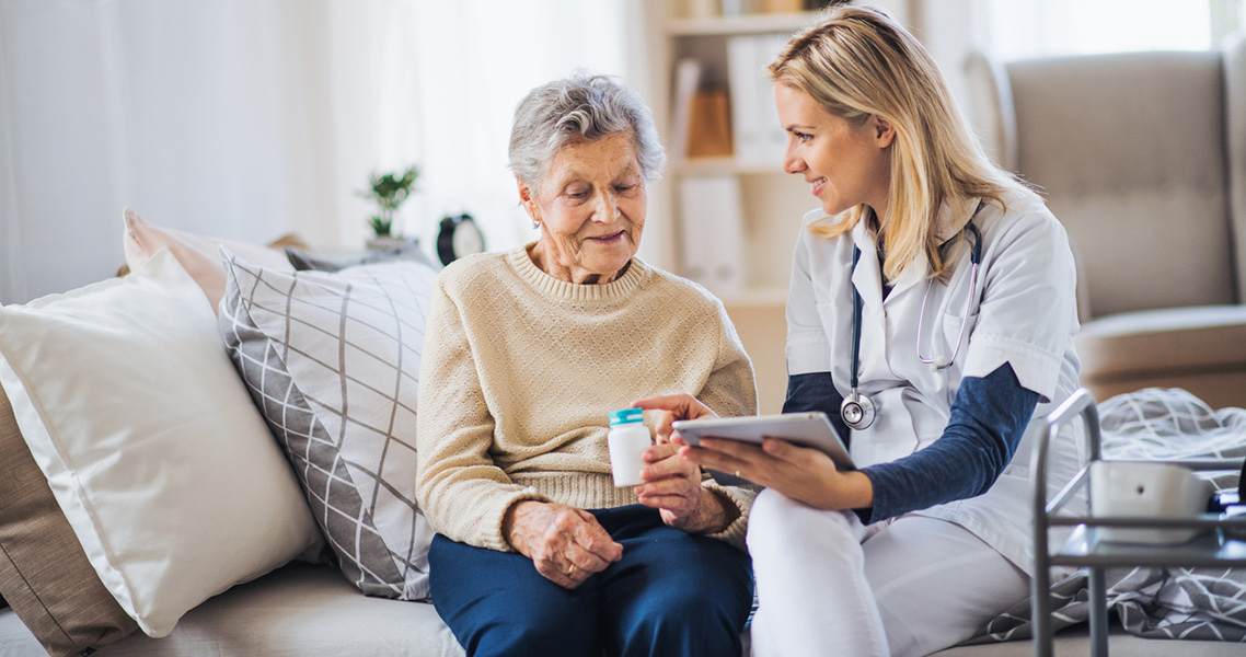 Tips for people who are looking after someone with Alzheimer's